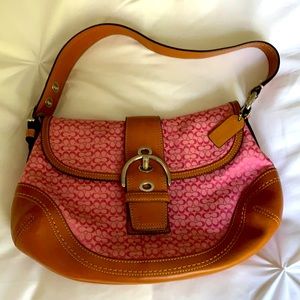 Shoulder bag in light pink